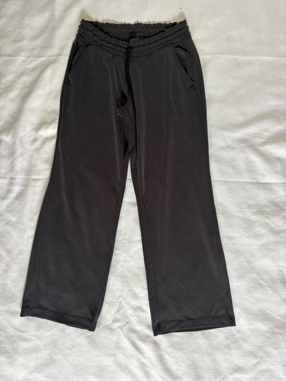 Athleta black wide-leg lifestyle pants size small petite